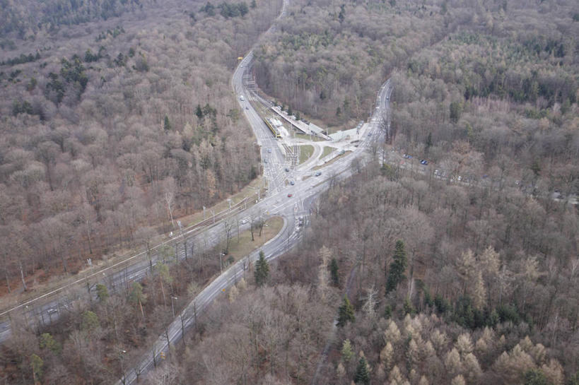 无人,横图,俯视,室外,白天,旅游,度假,美景,森林,德国,欧洲,丰富,地形,景观,十字路口,联系,娱乐,树,风景,自然,享受,休闲,景色,放松,摄影,生长,西欧,自然风光,斯图加特,德意志联邦共和国,巴登.符腾堡,巴登.符腾堡州,巴符州,彩图,高角度拍摄