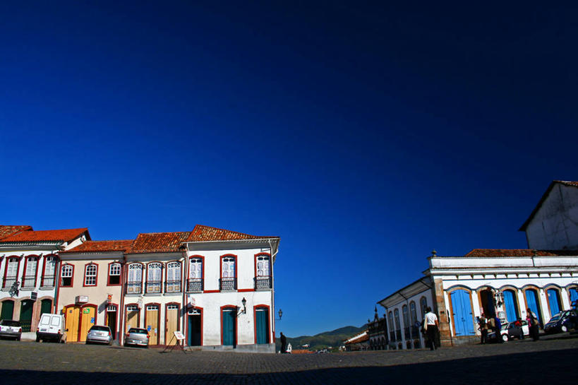 横图,室外,白天,留白,仰视,建筑,街道,汽车,巴西,郊区,摄影,里约热内卢,万里无云,彩图,低角度拍摄