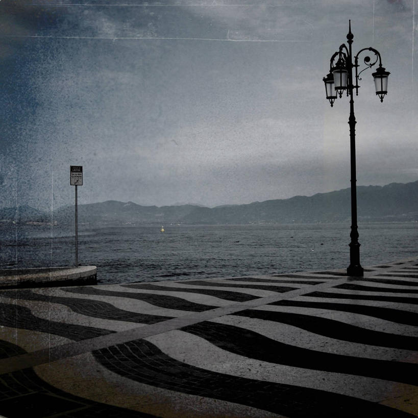 无人,方图,室外,白天,山,路灯,意大利,条纹,标志,云,古典,摄影,怀旧,加尔达湖,彩图