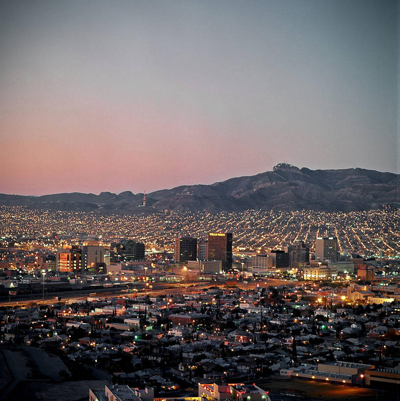 方图,俯视,室外,度假,商务,美景,山脉,城市风光,城市,美国,丰富,景观,黎明,娱乐,享受,休闲,办公大楼,景色,放松,摄影,生长,照亮,企业,公司,市区,德克萨斯,万里无云,埃尔帕索,彩图,高角度拍摄