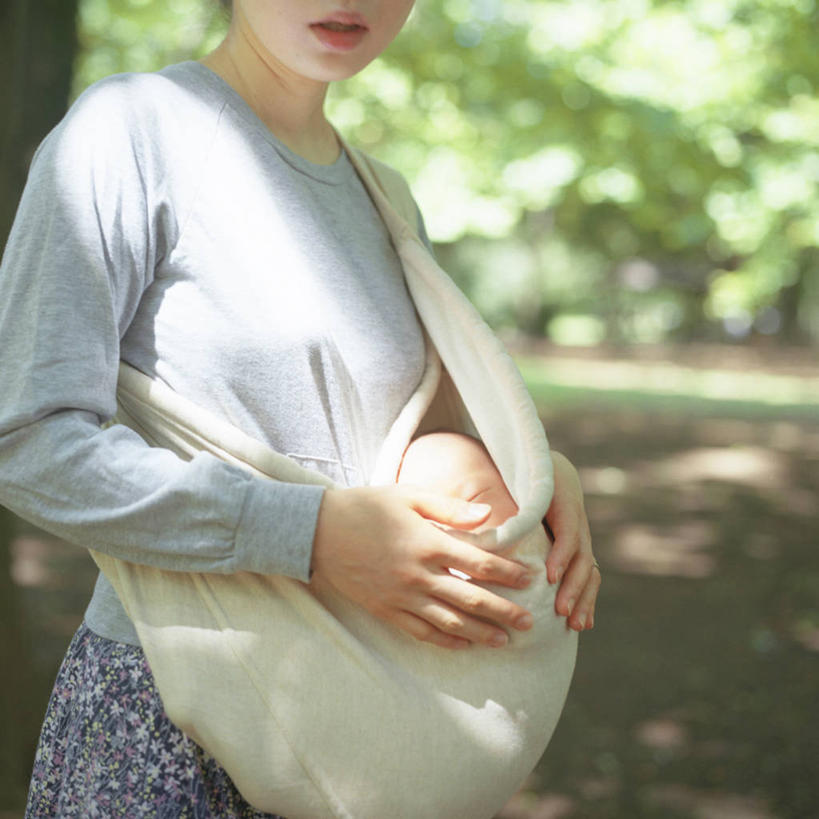 婴儿,儿童,成年人,中年人,两个人,家庭,母亲,公园,站,方图,室外,白天,旅游,度假,纯洁,美景,东京,日光,连接,景观,首都,娱乐,小孩,自然,享受,休闲,温暖,温馨,一家人,景色,放松,可爱,搭,摄影,活泼,宁静,和睦,搭着,关爱,运送,自然风光,宝宝,纯真,烂漫,无邪,伶俐,天真,女性,中年女性,孩子,休闲活动,睡觉,仰卧,彩图,爱,融洽,婴儿背带