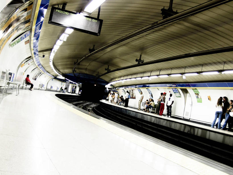 站,坐,横图,室内,白天,建筑,隧道,长椅,首都,马德里,运输,摄影,照亮,等,彩图