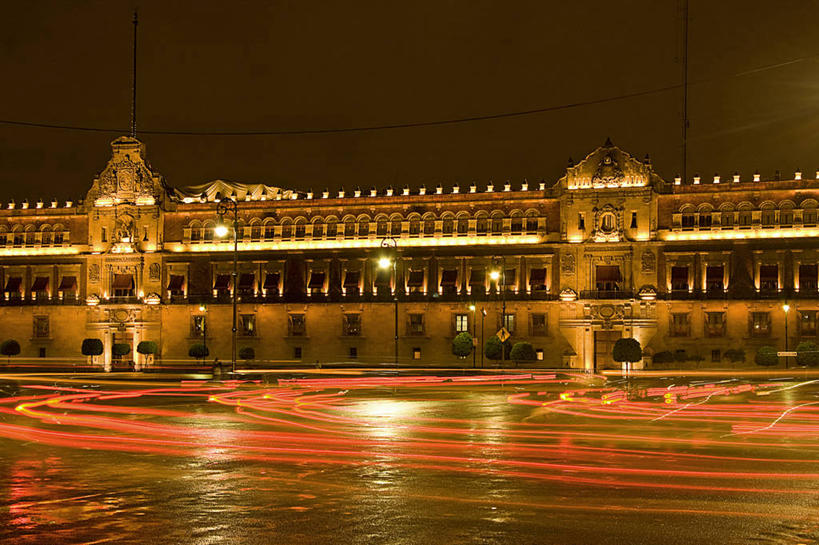 无人,横图,室外,夜晚,长时间曝光,建筑,街道,首都,宏伟,运输,摄影,巨大,庞大,尾灯,照亮,拉丁美洲,联邦区,宏大,硕大,伟大,联邦大楼,彩图