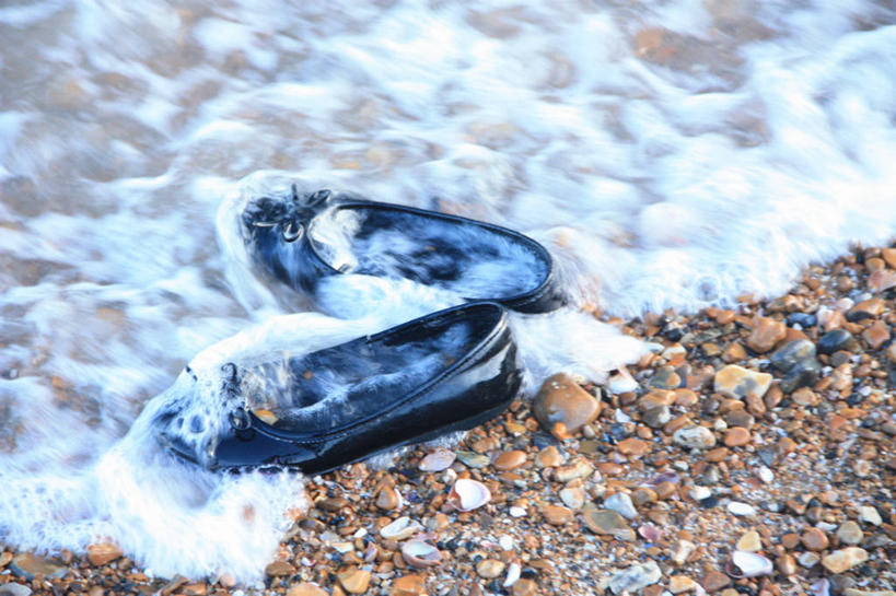 无人,横图,室外,白天,海浪,湖,英国,湿,河岸,一对,两个,鹅卵石,摄影,沙砾,海滩,彩图