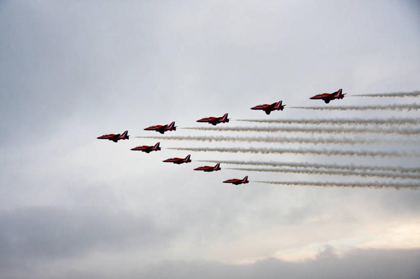 无人,横图,室外,白天,仰视,英国,一排,整齐,云,排列,平衡,运输,摄影,战斗机,队列,技能,圣安德鲁斯,彩图,低角度拍摄,编队飞行