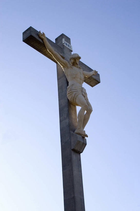 无人,竖图,室外,白天,仰视,雕塑,阿根廷,节日,标志,雕像,符号,十字架,纪念碑,艺术品,注视,文化,标识,天空,观察,看,祈祷,健康,许愿,摄影,宗教,信仰,观看,纪念,留念,祈求,安慰,察看,基督,基督教,拉丁美洲,关注,天主教,痛苦,耶稣,怀念,救世主,悲哀,性别符号,基利斯督,弥赛亚,默西亚,灵性,援救,平安,彩图,低角度拍摄,宽恕,男性符号,过去