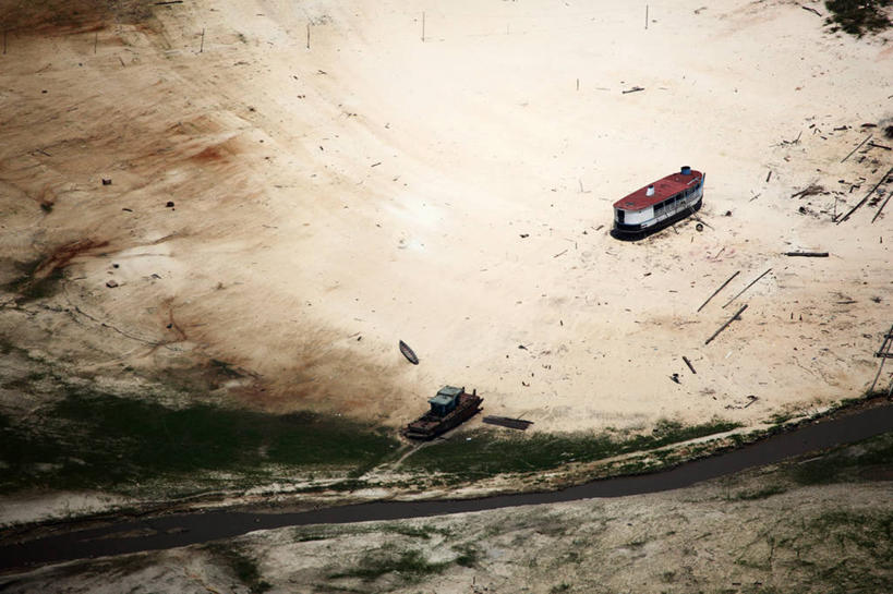 无人,横图,俯视,航拍,室外,白天,旅游,度假,异乎寻常,美景,船,巴西,亚马逊河,环保,地形,景观,天气,娱乐,两个,自然,享受,休闲,景色,南美,放松,摄影,能源,宁静,环境,回收,资源,干旱,拉丁美洲,鸟瞰,自然风光,迷路,干的,利用,低碳,循环,持续,自然地理,彩图,高角度拍摄,汽车抛锚,广角拍摄