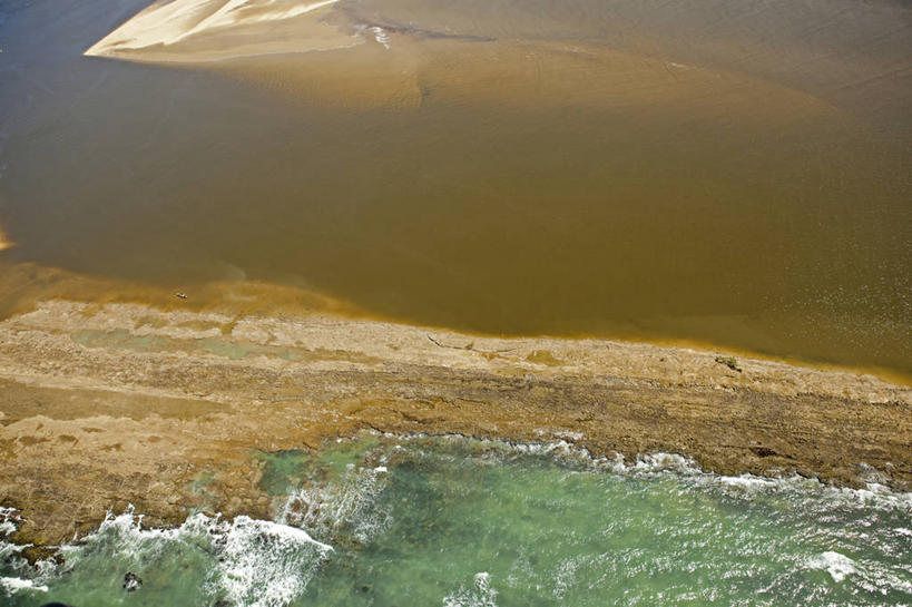 无人,横图,俯视,航拍,室外,白天,旅游,度假,海洋,美景,水,巴西,地形,海岸线,景观,娱乐,风景,自然,享受,休闲,景色,南美,放松,摄影,宁静,拉丁美洲,鸟瞰,自然风光,巴伊亚州,潮汐,彩图,高角度拍摄,塞古鲁港