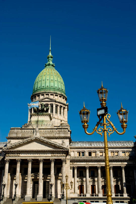 无人,竖图,室外,白天,度假,美景,城市风光,城市,建筑,日光,阿根廷,景观,首都,历史,娱乐,蓝色,夏天,享受,休闲,景色,南美,放松,摄影,政府,政治,万里无云,议会大楼,布宜诺斯艾利斯,彩图,传统文化,法律,立法,国会