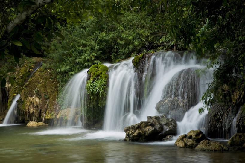 无人,横图,室外,白天,河流,美景,瀑布,森林,叶子,巴西,景观,流水,枝,宏伟,树,小溪,自然,景色,南美,摄影,灌木,宁静,环境,南美洲,拉丁美洲,岩层,清新,自然风光,美洲,巴西联邦共和国,亚美利加洲,南亚美利加洲,南马托格罗索,南马托格罗索州,岩石,秋天,彩图