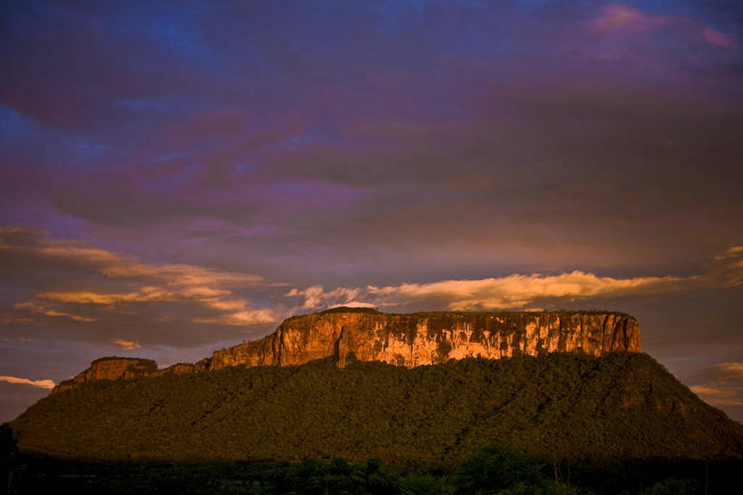 无人,横图,室外,夜晚,旅游,度假,美景,山,山脉,巴西,地形,景观,云,宏伟,娱乐,风景,天空,自然,黄昏,享受,休闲,景色,南美,放松,摄影,宁静,环境,南美洲,拉丁美洲,自然风光,美洲,巴西联邦共和国,亚美利加洲,南亚美利加洲,南马托格罗索,南马托格罗索州,彩图,旅行