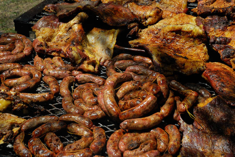 无人,横图,俯视,室外,白天,烧烤,许多,准备,丰富,肉,香肠,食品,热狗,很多,饮食,摄影,清新,白肉,烤肉架,布宜诺斯艾利斯,彩图,高角度拍摄