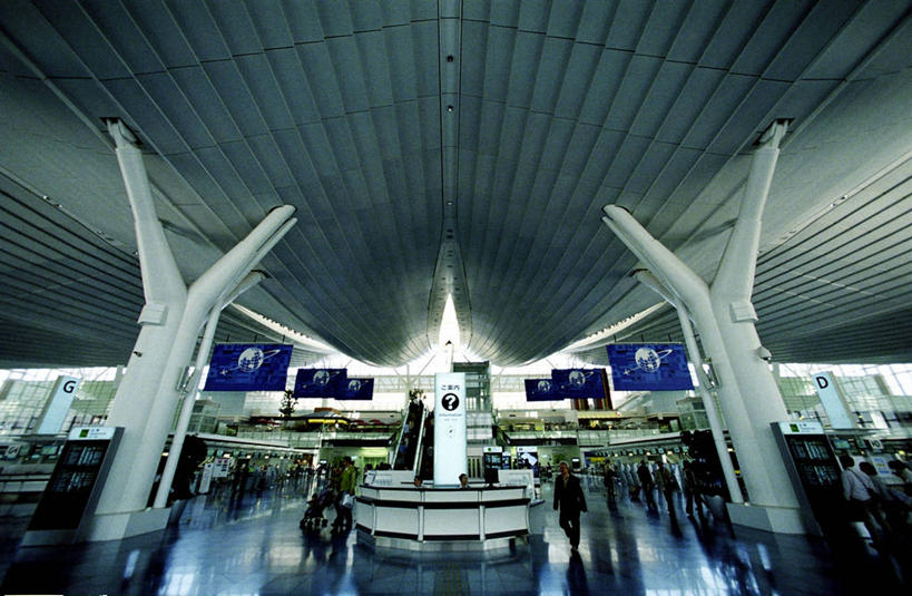 机场,横图,室内,白天,仰视,旅途,天花板,建筑,东京,日本,日本文化,反射,柱子,首都,联系,书桌,运输,摄影,指导,东京国际机场,彩图,低角度拍摄,旅行,晕影