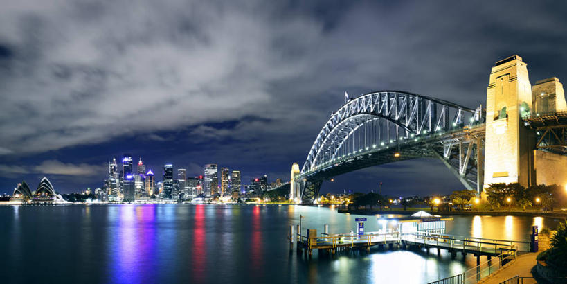 无人,横图,室外,夜晚,度假,海洋,美景,城市风光,城市,建筑,悉尼歌剧院,澳大利亚,反射,景观,云,桥,歌剧院,联系,娱乐,天空,地标建筑,享受,休闲,景色,放松,摄影,吊桥,照亮,悉尼,新南威尔士,金融区,彩图,悉尼港桥