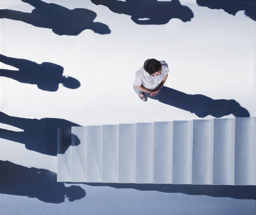 西方人,成年人,一个人,人群,商务人士,商务女性,站,横图,俯视,室外,白天,商务,成功,竞争,欧洲,南非,欧洲人,仅一个年轻女性,仅一个女性,仅一个人,阴影,套装,朦胧,模糊,环绕,首都,休闲装,决定,摄影,奋斗,商务装,选择,合伙,挑战,工薪阶层,渴望,晋升,开普敦,年轻女性,女人,女性,白种人,年轻人,白领,上班族,彩图,高角度拍摄