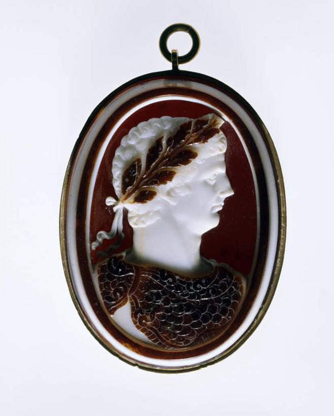 无人,竖图,插画,特写,白色背景,侧面,数码,科技,珠宝,阴影,网络,标志,符号,高光,几何,计算机图形,合成,图画,标识,画,古代,电脑合成图,数码合成图,高雅,合成图,漫画,写实,具体,具象,性别符号,美术工艺,彩图,影棚拍摄,浅浮雕,男性符号,浮雕宝石