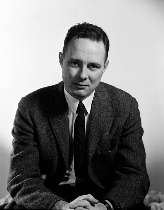 西方人,成年人,中年人,头发,一个人,商务人士,商务男性,坐,竖图,黑白,正面,衬衫,商务,欧洲,欧洲人,仅一个男性,仅一个人,仅一个中年男性,灰色背景,套装,黑色,摄影,失望,肖像,商务装,工薪阶层,男人,男性,中年男性,白种人,白领,上班族,半身,影棚拍摄,衬衣