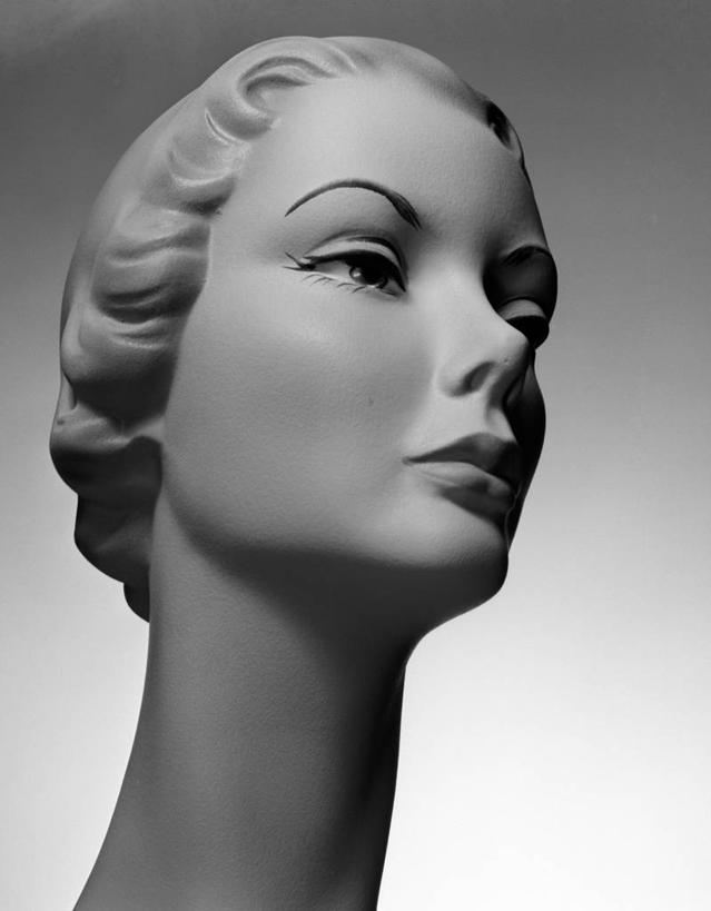 无人,竖图,黑白,仰视,时尚,灰色背景,人造模特,一个,摄影,单个,低角度拍摄,影棚拍摄