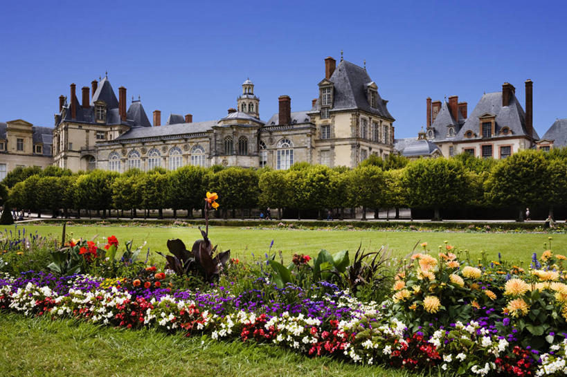 无人,宫殿,横图,室外,白天,建筑,法国,欧洲,城堡,文艺复兴,历史,花,树,地标建筑,摄影,生长,多样,园林,脆弱,西欧,地中海文化,清新,法兰西,法国文化,万里无云,法兰西共和国,法兰西第五共和国,法兰西岛,枫丹白露,枫丹白露宫,枫丹白露宫苑,枫丹白露镇,法兰西岛大区,塞纳.马恩省,彩图,联合国教科文组织,枫丹白露区,过去