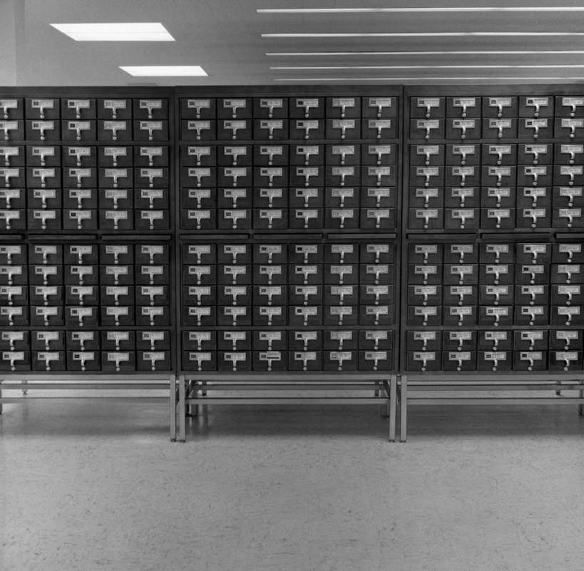 无人,图书馆,横图,方图,黑白,室内,白天,正面,抽屉,一排,许多,整齐,很多,古典,教育,排列,摄影,宁静,组织,队列,档案柜,卡片目录