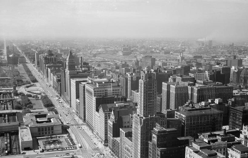 无人,横图,俯视,航拍,黑白,室外,白天,度假,美景,城市风光,城市,道路,建筑,街道,路,摩天大楼,公路,美国,地平线,景观,辽阔,地面,交通,娱乐,享受,休闲,广阔,景色,放松,摄影,一望无际,鸟瞰,延伸,市区,伊利诺斯州,天地相交,芝加哥市,无边无际,一马平川,马路,高角度拍摄
