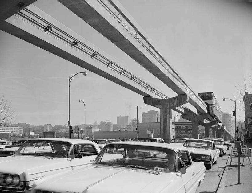 无人,横图,黑白,室外,白天,仰视,城市,道路,建筑,街道,路,公路,汽车,美国,交通,车厢,运输,摄影,华盛顿州,西雅图,马路,低角度拍摄,交通堵塞