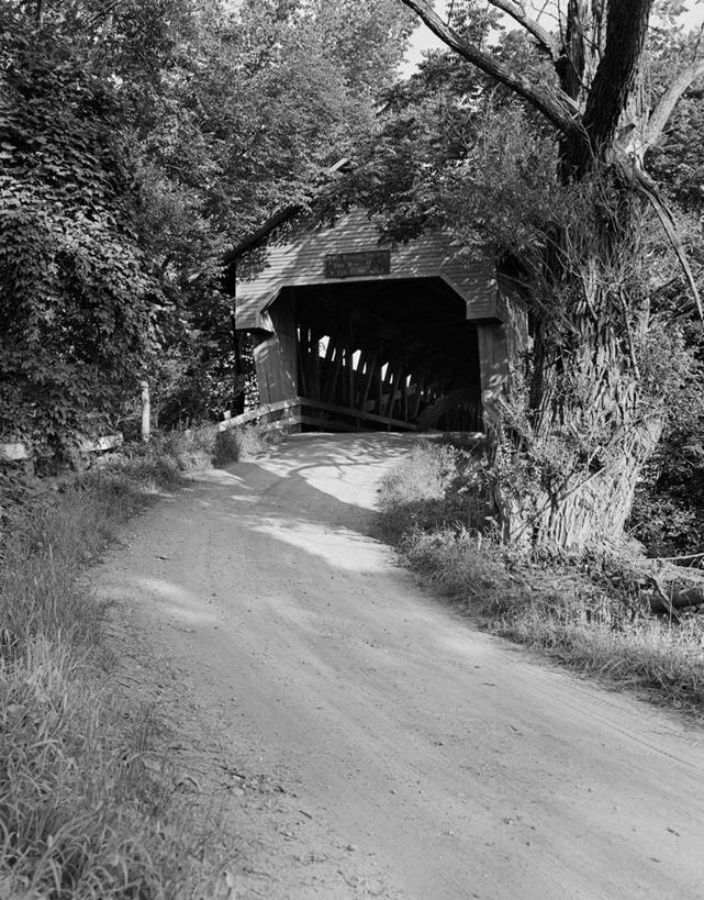 无人,竖图,黑白,室外,白天,路,美国,树,运输,摄影,北美,北美洲,美洲,廊桥,佛蒙特州,佛蒙特,绿岭之州,北亚美利加洲,亚美利加洲,美利坚合众国