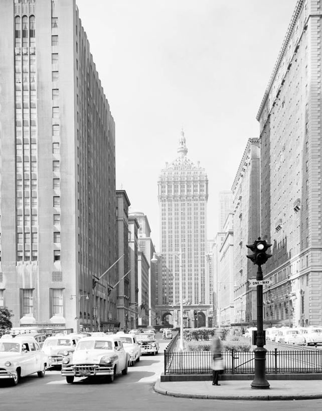 栏杆,竖图,黑白,室外,白天,安全,城市,道路,建筑,街道,路,摩天大楼,公路,出租车,汽车,纽约,美国,一排,整齐,红绿灯,信号灯,交通,古典,历史,排列,警示,运输,摄影,队列,提示,市区,流通,交通信号灯,纽约州,行人信号灯,马路,公园大道