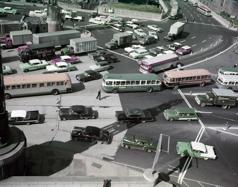 横图,俯视,室外,白天,街道,汽车,纽约,美国,巴士,交通,古典,方向,运输,摄影,纽约州,彩图,高角度拍摄,旅行,商用车