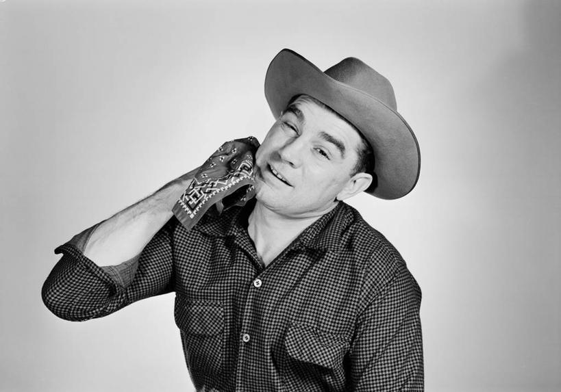 西方人,成年人,中年人,脸,头,脸颊,一个人,牛仔,横图,黑白,白色背景,欧洲,欧洲人,仅一个男性,仅一个人,仅一个中年男性,擦,手帕,肩膀,纸巾,疲倦,牛仔帽,摄影,疲劳,疲惫,肖像,困乏,疲乏,委顿,疲困,疲顿,疲钝,倦怠,怠倦,汗液,男人,男性,中年男性,白种人,头部,脸部,脸蛋,面部,影棚拍摄