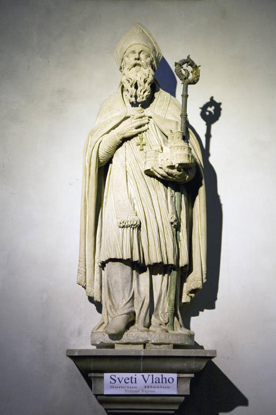 胡须,无人,教堂,站,竖图,插画,室内,白天,正面,绘画,数码,科技,雕塑,克罗地亚,阴影,艺术,装饰,网络,标志,长袍,雕刻,雕像,符号,文字,高光,几何,计算机图形,古典,合成,图画,拿着,文化,标识,画,工艺品,品味,纪念,美术,电脑合成图,数码合成图,高雅,合成图,主题,底座,漫画,陈列,宗教服装,写实,具体,具象,功能,美学,性别符号,胡子,络腮胡,彩图,主教冠,男性符号