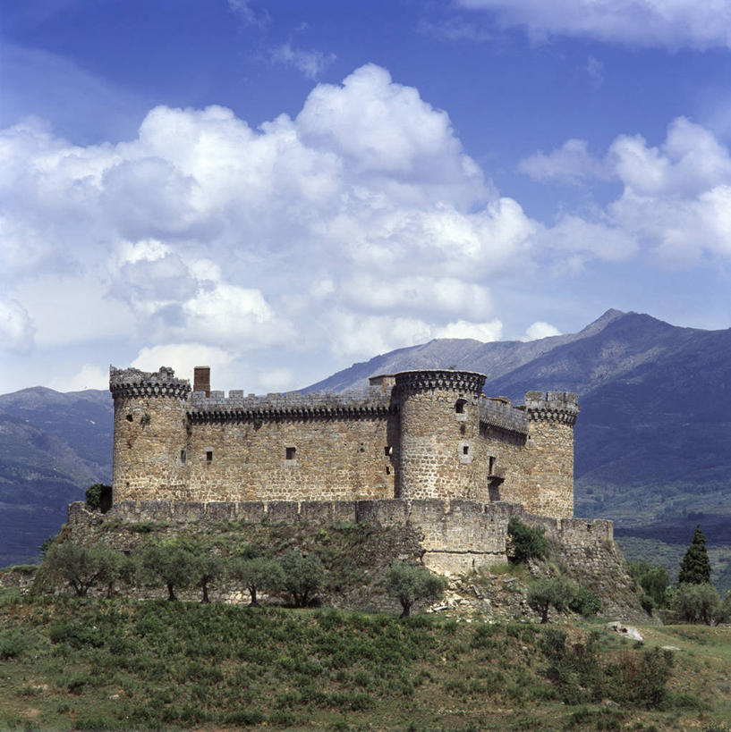 无人,竖图,方图,室外,白天,山,山脉,建筑,西班牙,城堡,云,历史,城墙,风景,自然,摄影,宁静,要塞,阿维拉,彩图