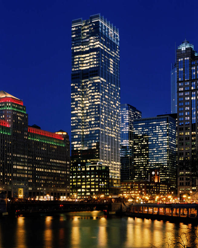 无人,码头,竖图,室外,度假,美景,城市风光,城市,港口,建筑,摩天大楼,美国,景观,娱乐,黄昏,地标建筑,享受,休闲,景色,放松,摄影,宁静,照亮,北美,北美洲,美洲,市区,伊利诺斯州,万里无云,芝加哥市,北亚美利加洲,亚美利加洲,芝加哥河,死水,彩图,摆渡口,埠头,渡口,渡头,港湾,海港,货运码头,口岸,商港,美利坚合众国