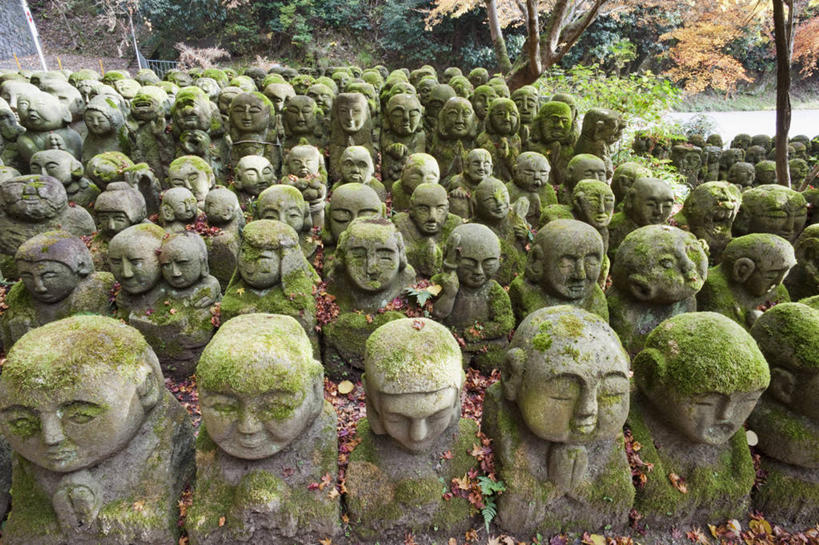 无人,横图,室外,白天,叶子,雕塑,日本,亚洲,艺术,标志,雕像,符号,苔藓,标识,摄影,佛教,京都府,创造力,手艺,东亚,本州,本州岛,日本国,近畿地方,近畿,性别符号,美术工艺,岚山,彩图,男性符号,拟人