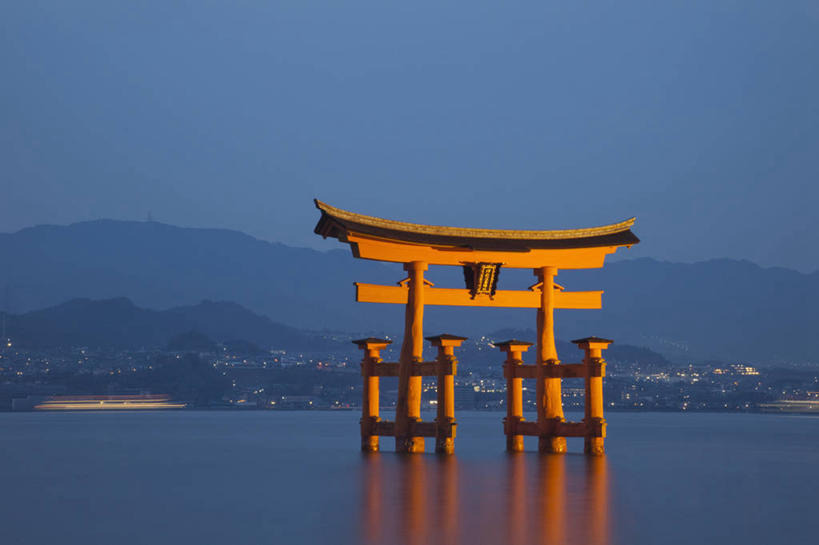 无人,横图,室外,日落,水,城市,建筑,广岛县,日本,节日,日本文化,反射,鸟居,海湾,文化,风景,自然,黄昏,地标建筑,祈祷,健康,许愿,摄影,宗教,信仰,纪念,神道,宁静,祈求,神殿,本州,万里无云,严岛神社,神道教,松岛,平安,彩图,传统文化,联合国教科文组织,宫屿