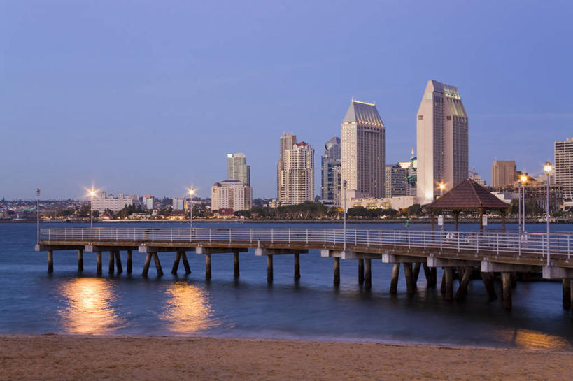 无人,码头,横图,室外,海洋,日落,水,天际线,城市,建筑,摩天大楼,美国,反射,沙子,塔,海湾,黄昏,摄影,照亮,加利福尼亚,万里无云,科罗纳多岛,圣地牙哥市,圣迭戈县,海滩,彩图