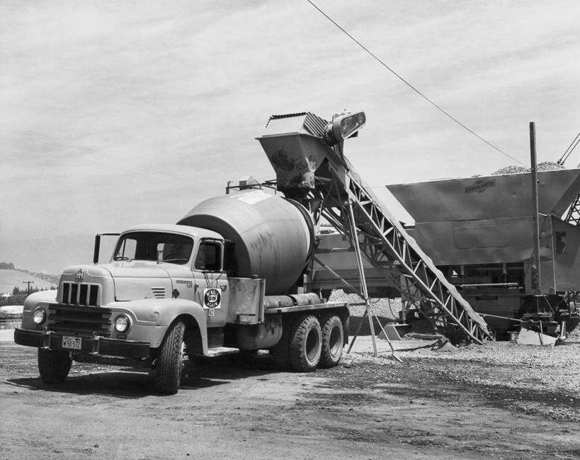 无人,横图,黑白,室外,白天,建筑业,技术,建筑,汽车,倒,混凝土,设备,水泥,车,施工,天空,建筑工地,交通工具,机械,工业,运输,摄影,传送带,工程,金属丝,载具,工作车,施工车,水泥搅拌车,水泥车,工业机械