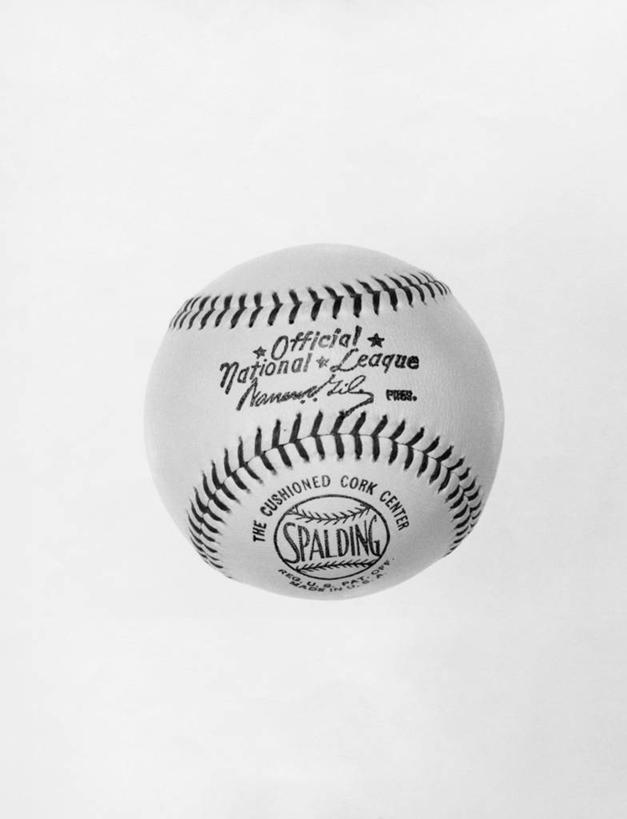 无人,同事,竖图,黑白,室内,特写,白色背景,成功,运动,合作,团队,集体,信心,棒球,静物,文字,设备,队伍,物品,一个,白色,车队,摄影,生活方式,单个,英文字母,领导,成就,体育器械,合伙,领袖,信函,大写字母,接缝