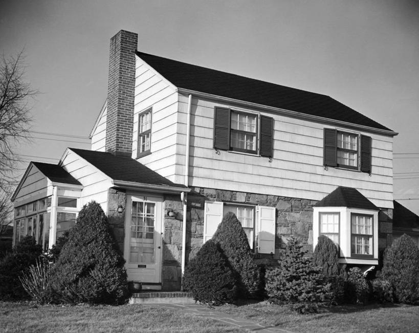 无人,横图,黑白,室外,白天,仰视,烟囱,建筑,百叶窗,房屋,草,天空,摄影,住房,低角度拍摄