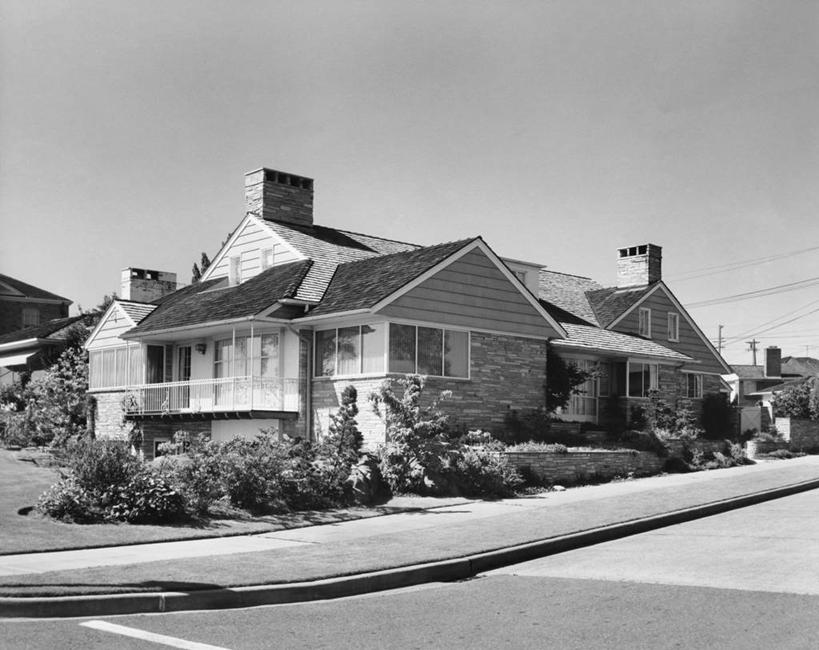 无人,横图,黑白,室外,白天,烟囱,建筑,街道,路,房屋,路边,角落,草,天空,摄影,住房