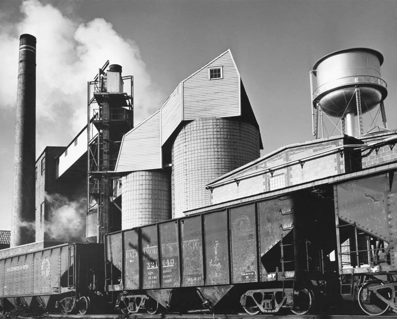 无人,横图,黑白,室外,白天,烟囱,环保,云,车厢,天空,烟,工业,运输,摄影,能源,污染,回收,传送带,资源,货运,煤,地窖,利用,低碳,循环,造纸厂,持续,空气污染,蒸汽机车,货运火车