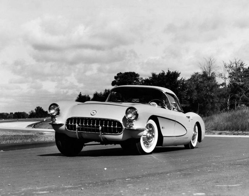 无人,横图,黑白,室外,白天,路,汽车,弯曲,云,跑车,古典,车,树,天空,交通工具,运输,摄影,停止,载具,老爷车,暂停,停滞,雪佛兰