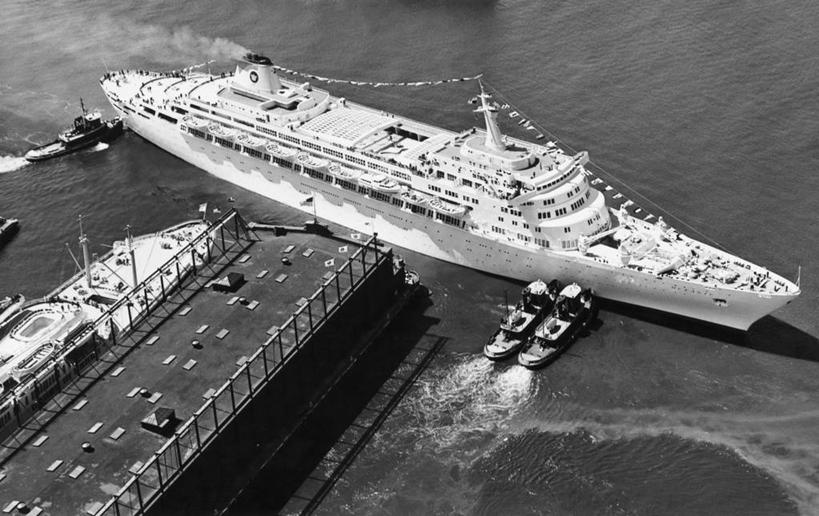 无人,横图,俯视,黑白,室外,白天,度假,旅途,海洋,水,船,纽约,美国,停靠,邮轮,运输,摄影,北美,停泊,纽约州,纽约港,高角度拍摄,旅行,海港