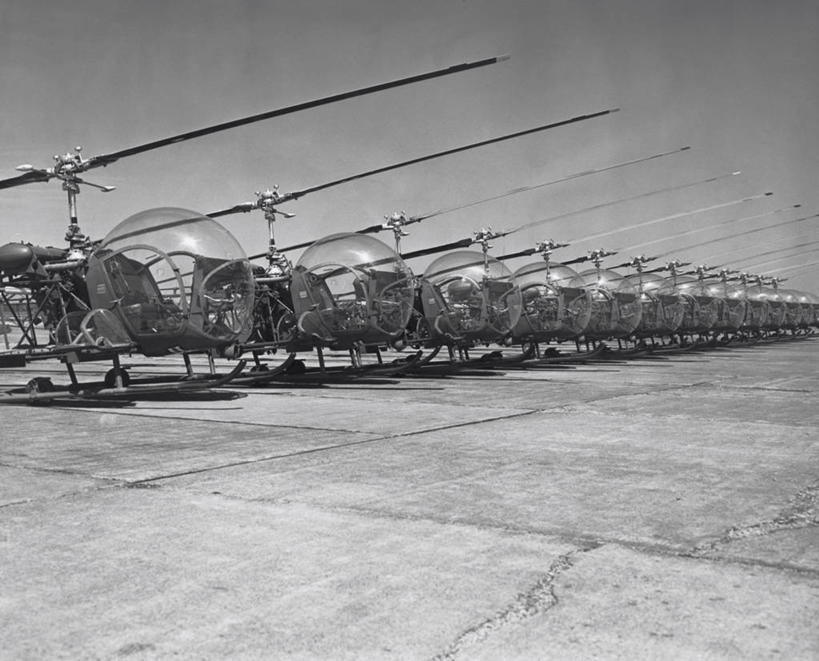 无人,横图,室外,白天,风,日光,亚洲,一排,阴影,整齐,军事,陆地,排列,天空,战争,运输,摄影,直升机,飞行器,队列,朝鲜半岛,彩图,旅行,朝鲜战争