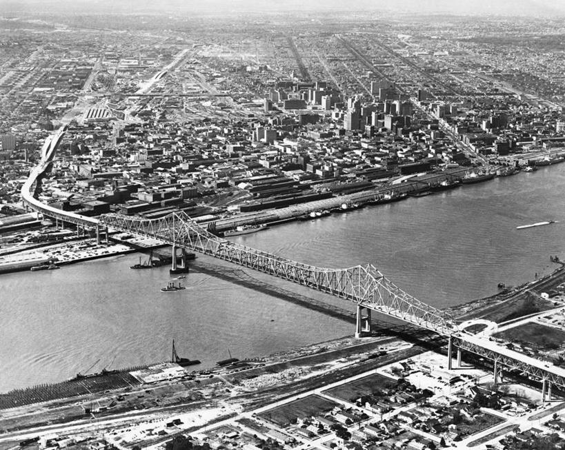 无人,横图,俯视,航拍,黑白,室外,白天,河流,水,城市,建筑,美国,桥,联系,摄影,北美,鸟瞰,路易斯安那州,密西西比河,密西西比州,高角度拍摄,横越