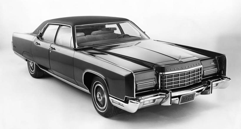 无人,横图,黑白,室内,汽车,跑车,古典,车,交通工具,运输,摄影,停止,载具,老爷车,暂停,敞篷跑车,停滞,林肯.大陆,林肯汽车