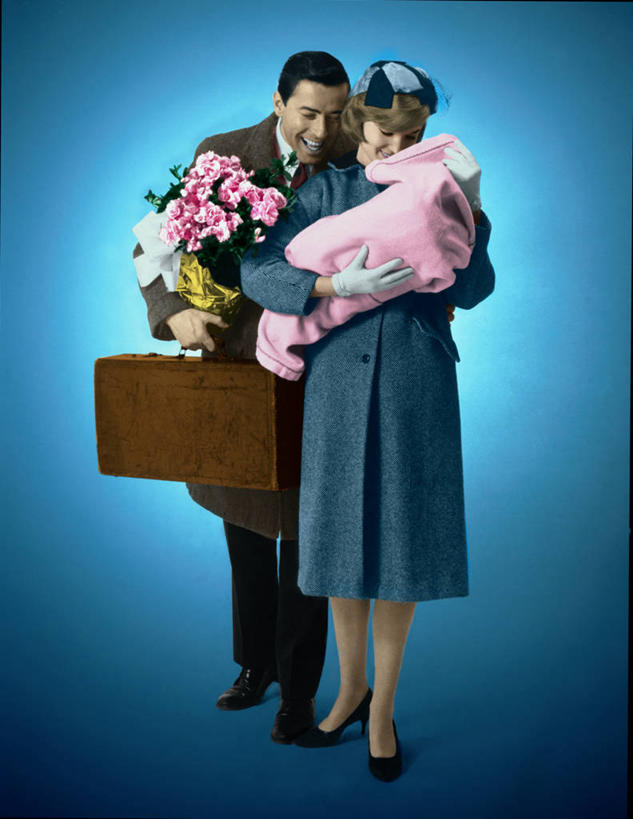 西方人,婴儿,儿童,老年人,两个人,家庭,父母,竖图,室内,欧洲,欧洲人,摄影,年龄,关爱,开端,男性,女性,白种人,彩图,欢乐,伴侣