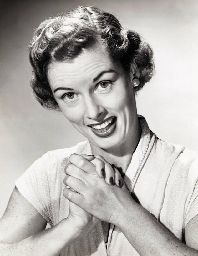 西方人,成年人,老年人,手,一个人,微笑,竖图,室内,快乐,欣喜若狂,欧洲,欧洲人,仅一个女性,仅一个人,刺激,仅一个中年女性,人体,摄影,惊奇,女人,女性,中年女性,白种人,彩图,欢乐