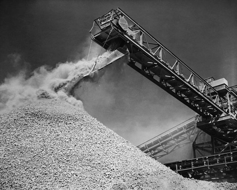 无人,横图,黑白,室外,白天,仰视,采矿业,美国,天空,工业,摄影,堆,矿产,传送带,北美,矿物,阿拉巴马州,低角度拍摄,工业机械,金属矿产