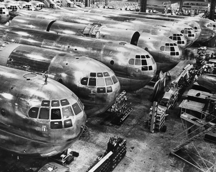 无人,工厂,横图,俯视,黑白,室内,生产线,飞机,美国,一排,整齐,排列,摄影,飞行器,北美,队列,华盛顿州,西雅图,高角度拍摄,波音公司